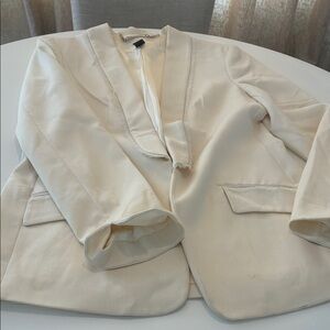 White House Black Market Tuxedo Ivory Blazer